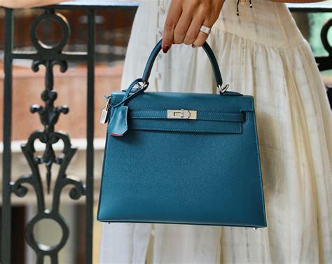 hermes kelly in and out